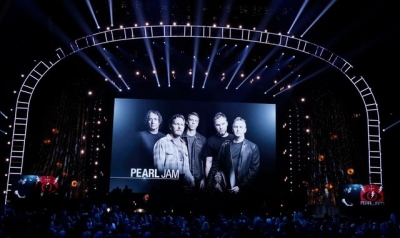 Pearl Jam cancel more tour dates due to illness