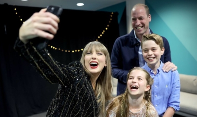 Taylor Swift takes selfie with Prince William and children George and Charlotte