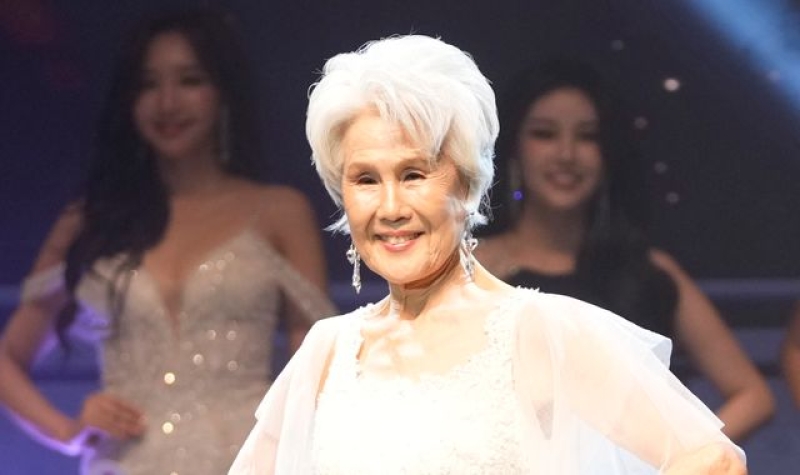 81-year-old model takes part in Miss Universe Korea pageant