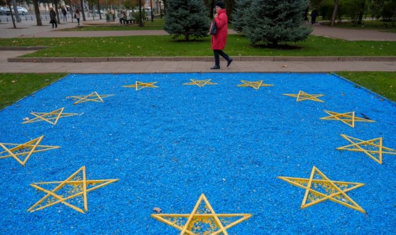 Moldovans head to the polls for presidential election and EU referendum