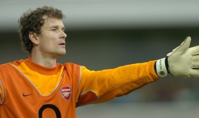 Ex-Arsenal star Jens Lehmann fined &amp;#8364;135,000 after damaging neighbour&#039;s garage with chainsaw