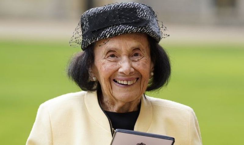 Lily Elbert: Auschwitz survivor dies aged 100