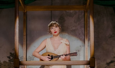 Taylor Swift&#039;s childhood items to go on show at V&amp;A