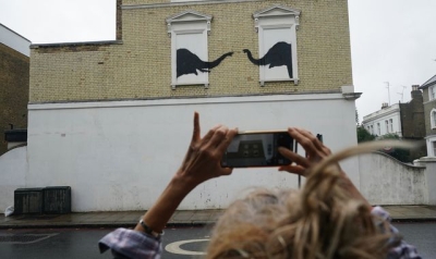 Banksy reveals second new animal-themed artwork in London