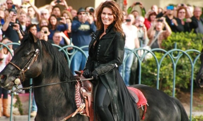 Glastonbury: Shania Twain says she wants to ride a horse to her set