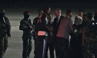 New Zealand pilot Phillip Mehrtens held hostage by Papuan rebel fighters arrives in Jakarta after being freed