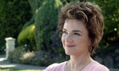 Neighbours star Janet Andrewartha dies