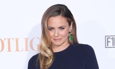 Alicia Silverstone says she is &#039;alive and well&#039; after appearing to eat poisonous fruit